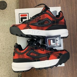 checkered fila disruptors